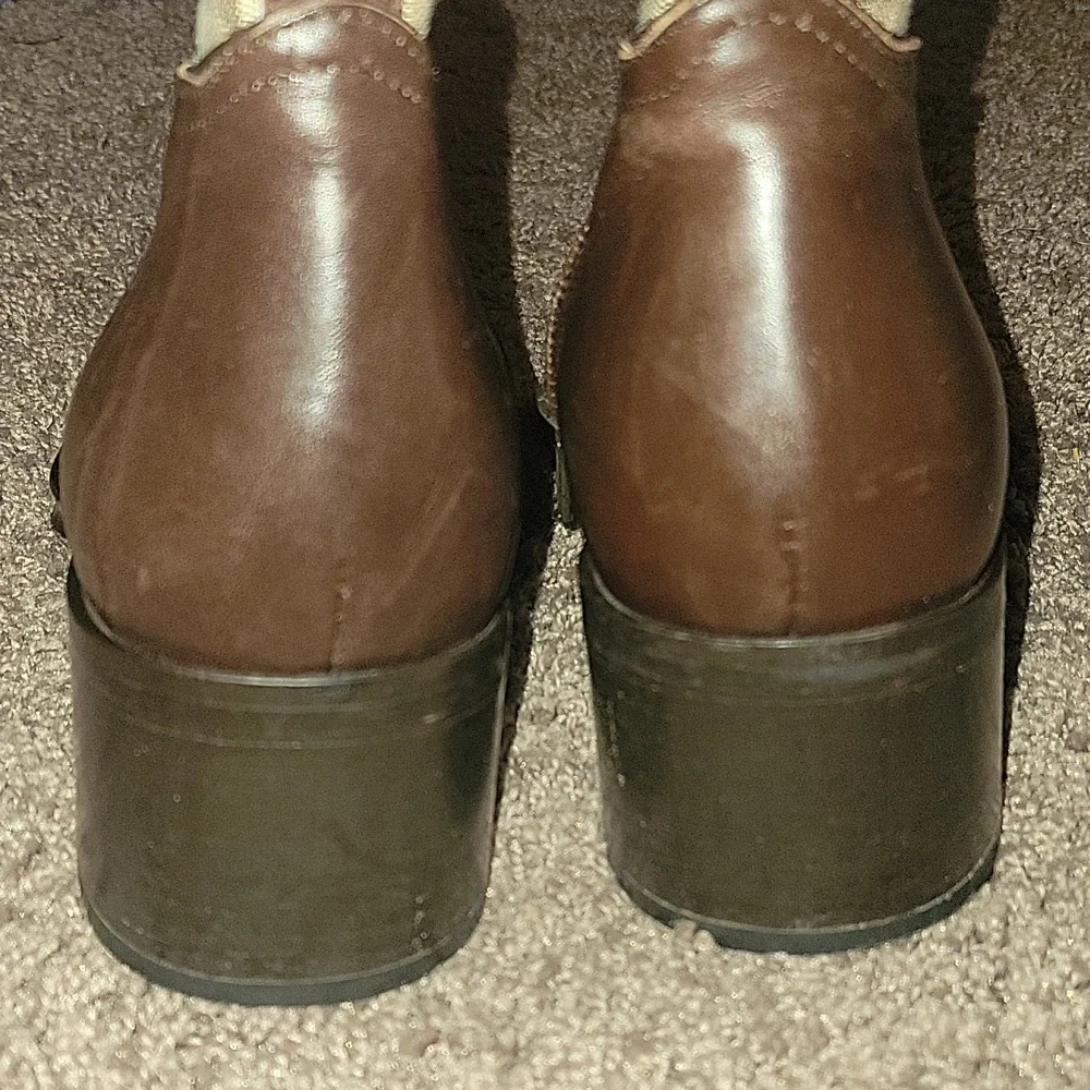 Coach Signature Boot - Picture 5 of 5